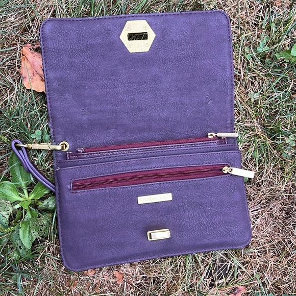 Shiraleah wool wristlet - Picture 3 of 3